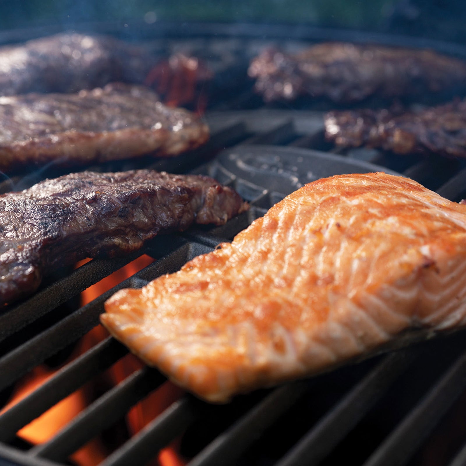 Char-Griller AKORN Kamado Charcoal Grill Graphite 18 Inch