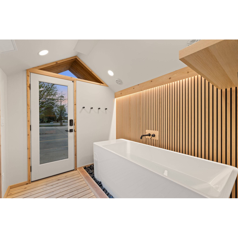 Sweaty Yeti Sauna Plunge - official Sweaty Yeti media - 49-web-or-mls-C07A4959.jpg | MPB fit frame 1000x1000