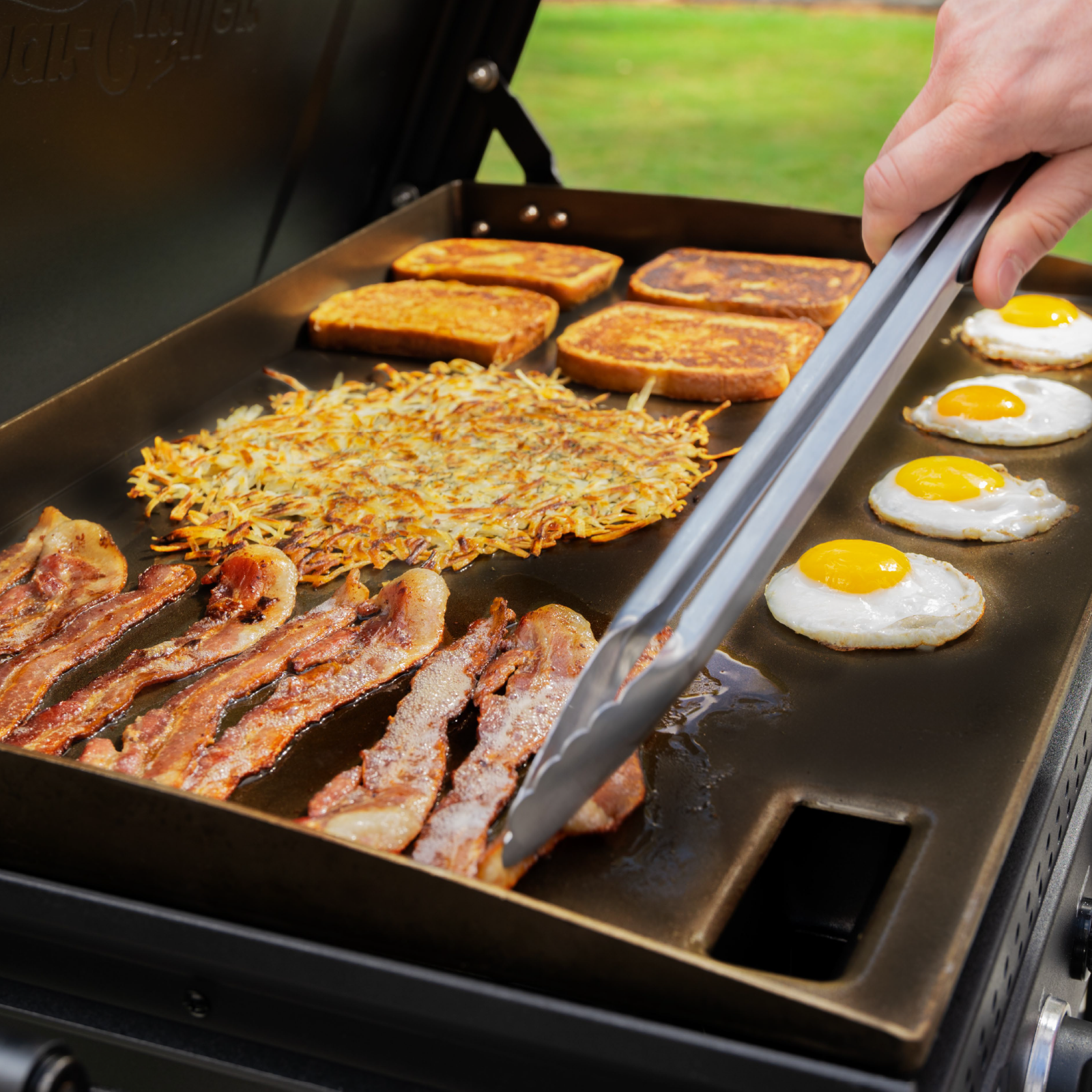 Char-Griller Flat Iron 3-Burner Gas Griddle Black