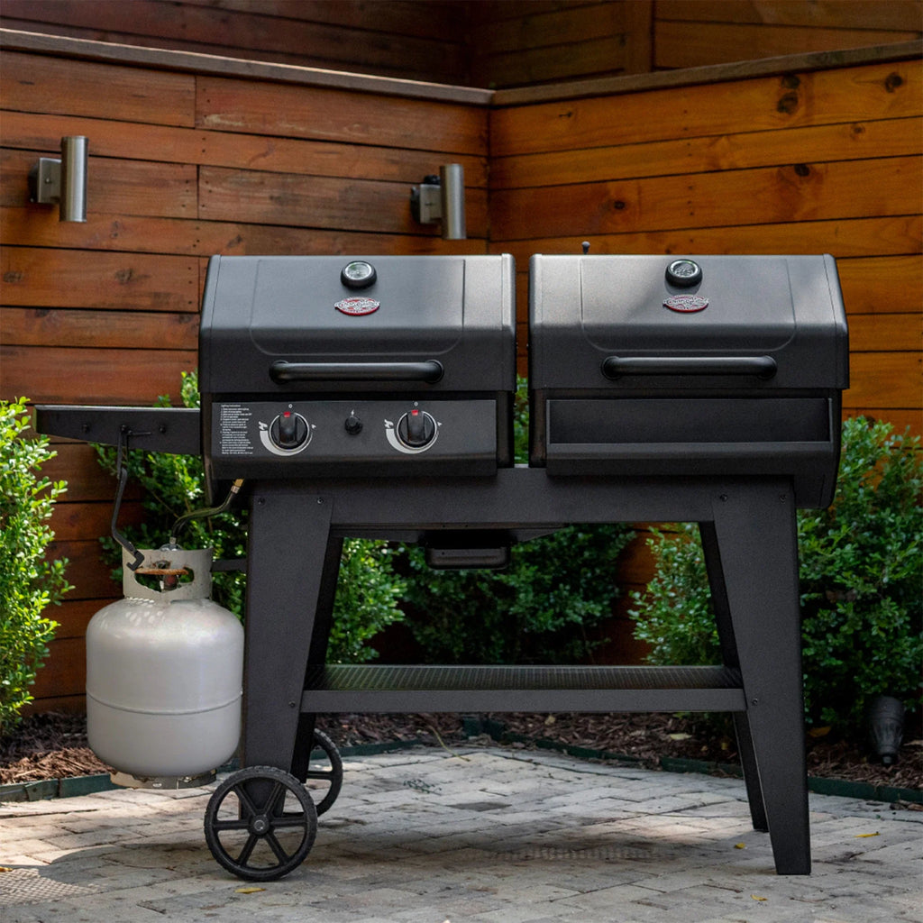 FlexFuel™ Gas and Charcoal Grill and Smoker