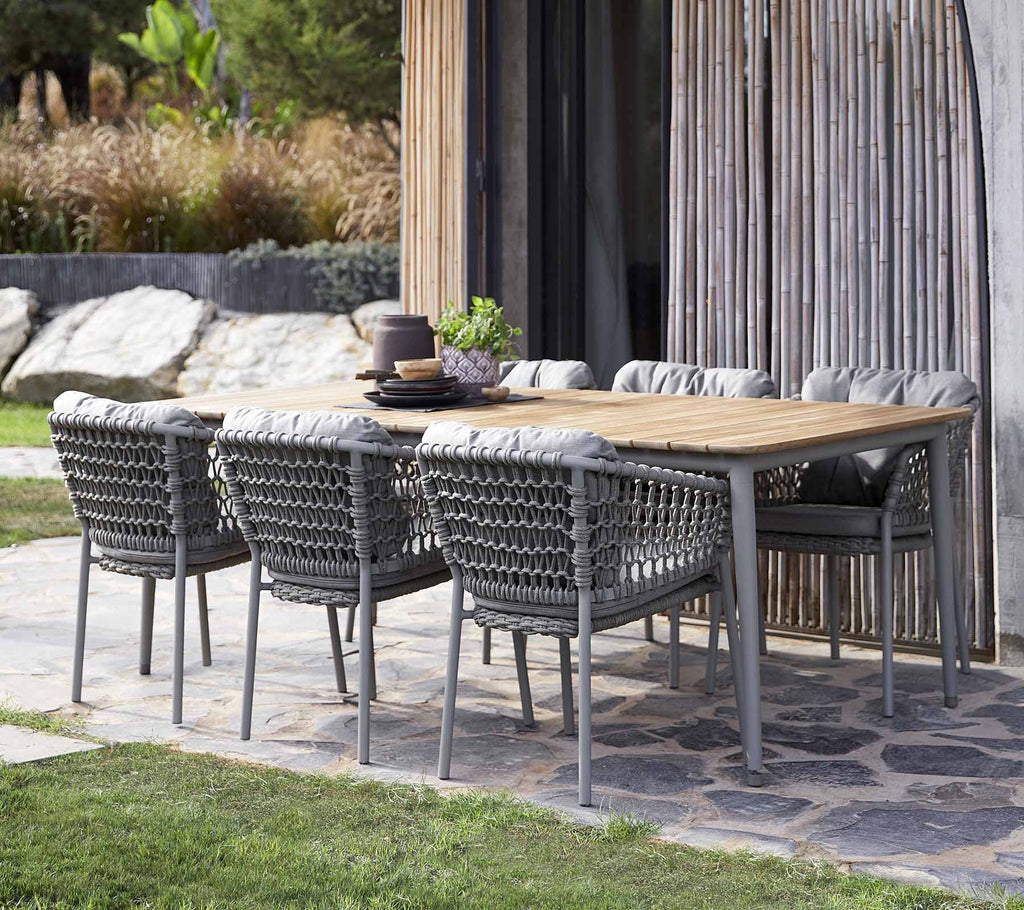 https://cdn.shopify.com/s/files/1/0580/8072/3044/files/Cane-line-Ocean-Chair-3.jpg?v=1746076301