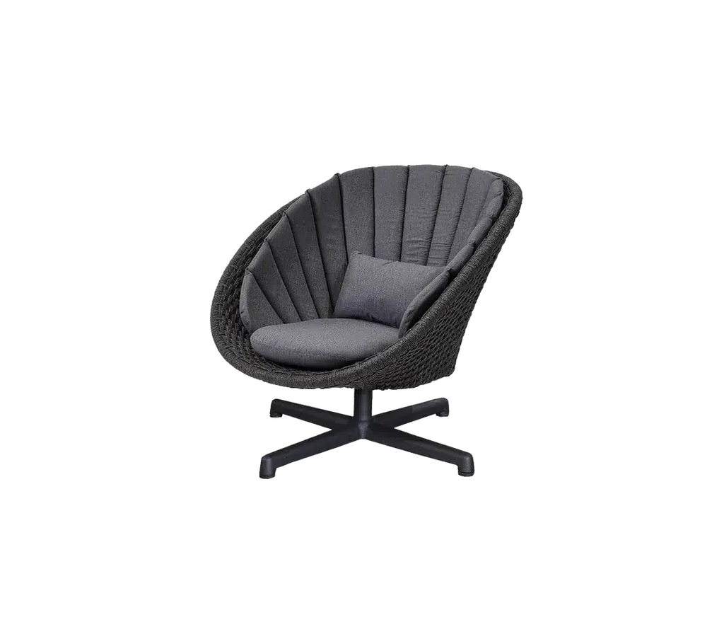 https://cdn.shopify.com/s/files/1/0580/8072/3044/files/Cane-line-Peacock-Lounge-Chair-with-Swivel-7.webp?v=1746015040