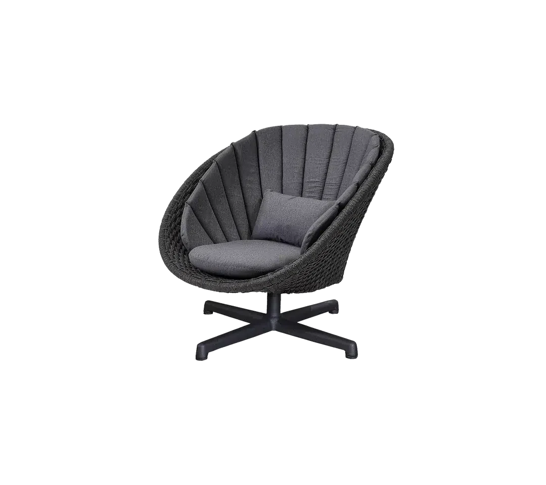 https://cdn.shopify.com/s/files/1/0580/8072/3044/files/Cane-line-Peacock-Lounge-Chair-with-Swivel-7.webp?v=1746015040