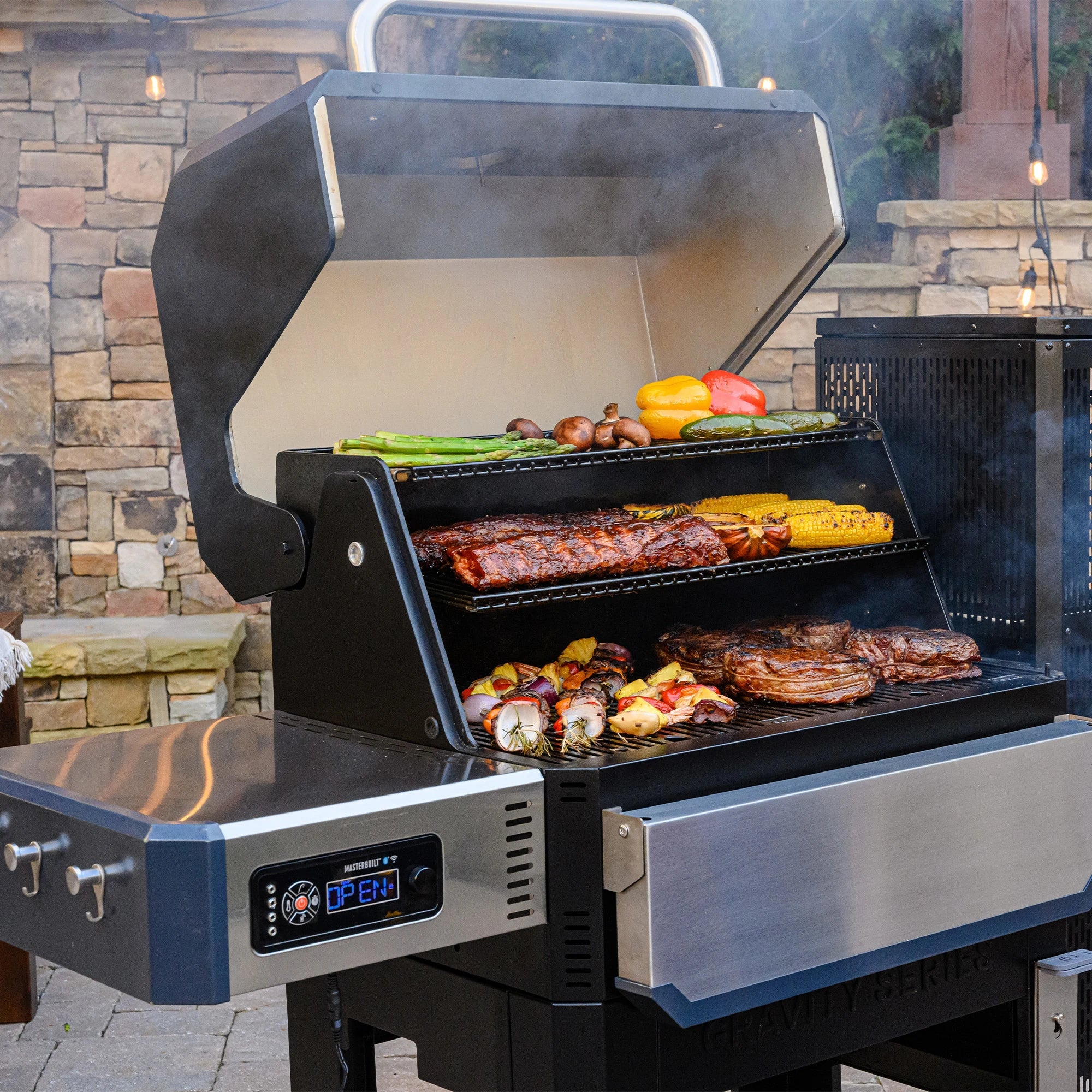 Masterbuilt Gravity Series 1050 Digital Charcoal Grill and Smoker