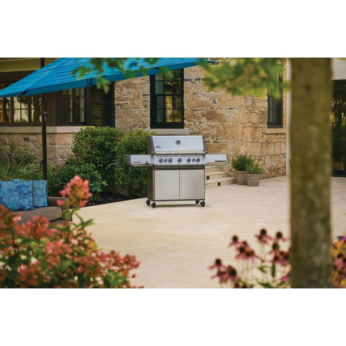 Napoleon Prestige 665 Connected Natural Gas Grill with Infrared Side and Rear Burner P665VRSIBNSS