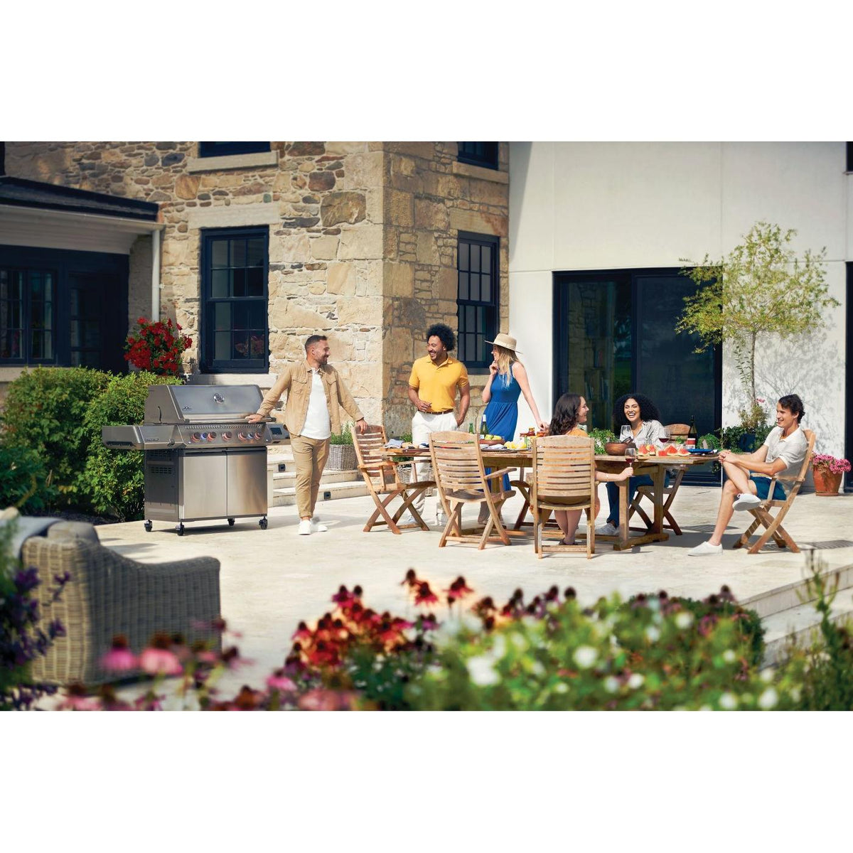 Napoleon Prestige 665 Connected Natural Gas Grill with Infrared Side and Rear Burner P665VXRSIBNSS