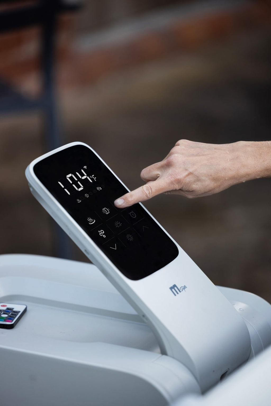 https://the-mspa.com/wp-content/uploads/2024/09/US-OLED-touchscreen.jpg
