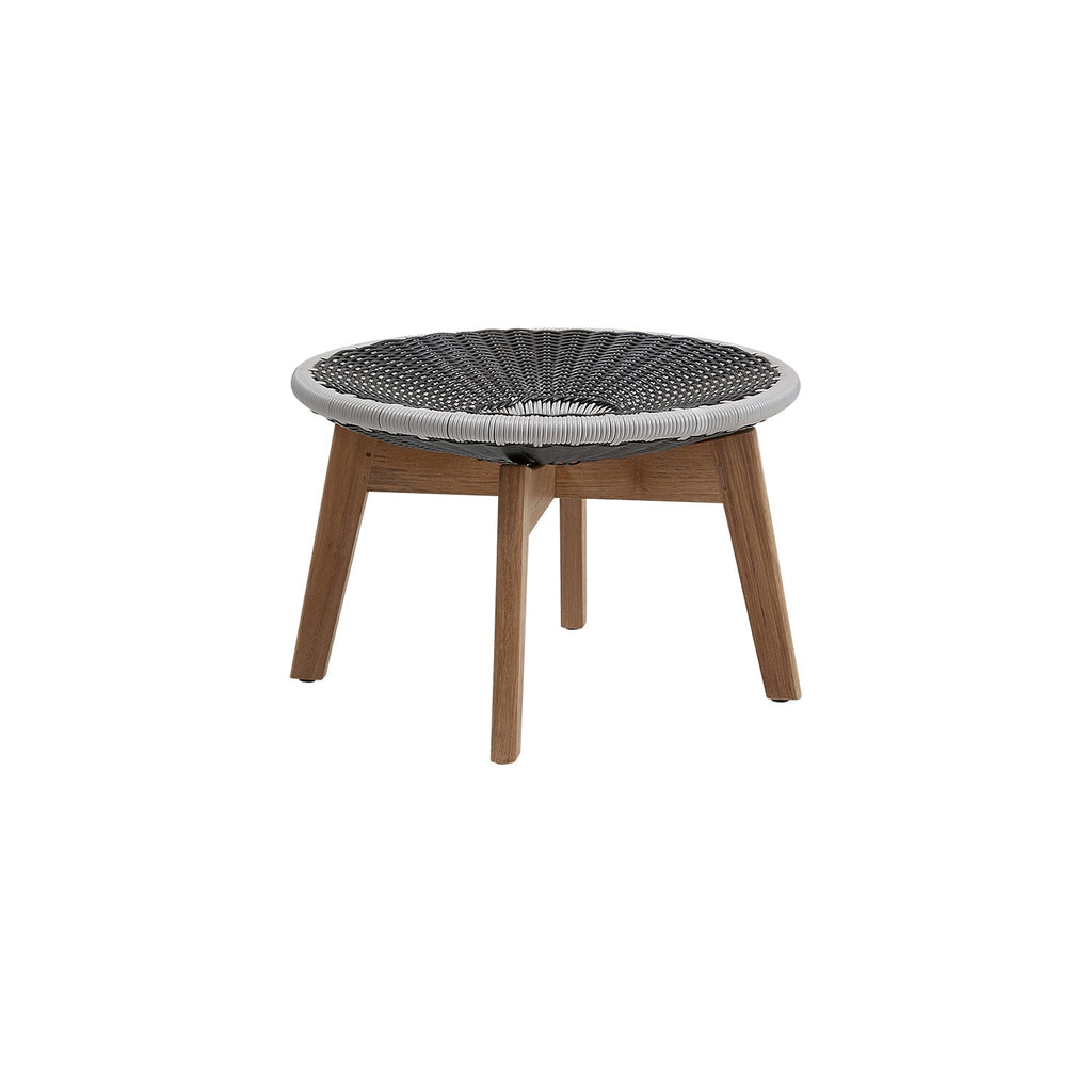 https://cdn.shopify.com/s/files/1/0265/0083/products/cane-line-peacock-outdoor-footstool-side-table-top-color-grey-light-grey-cane-line-weave.jpg?v=1681990416