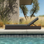 Harbour Outdoor Hayman Sun Lounge in Aluminum Asteroid Finish