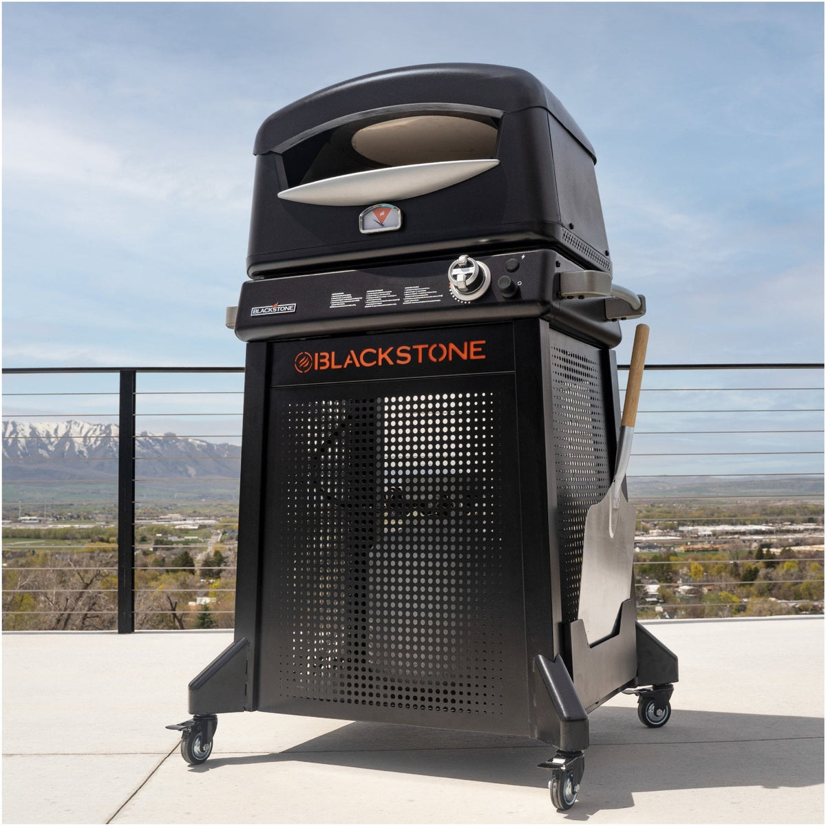 Blackstone Pizza Oven with Mobile Cart - 6825