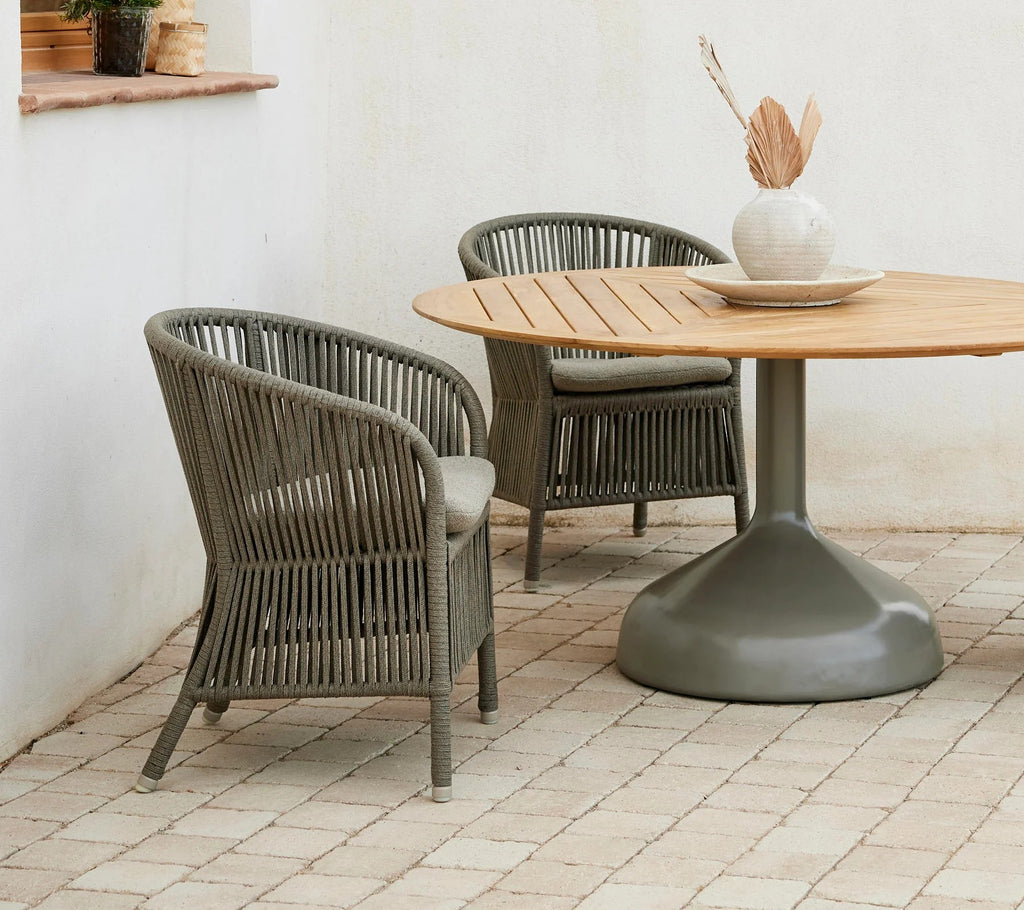 Cane-line Glaze Outdoor Dining Table Taupe Base and Teak Top